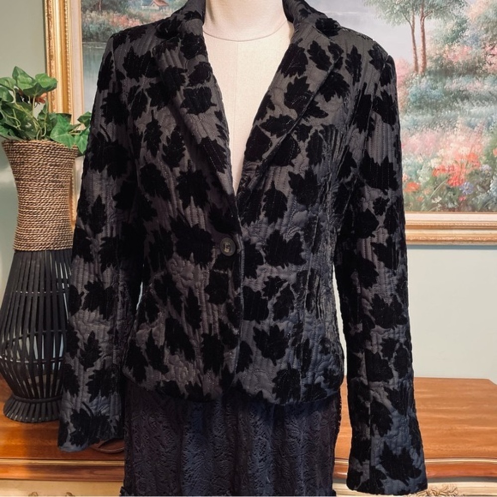 Harve Benard Black Velvet Quilted Fall Leaf Pattern Blazer Jacket
